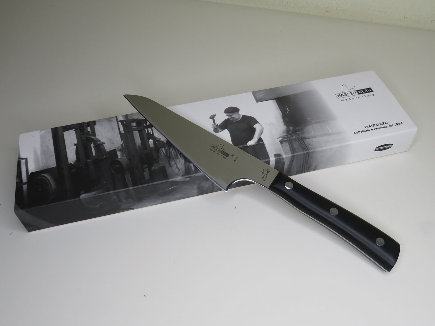 Coltello da cucina "utility" IS 3514 by Maglio Nero