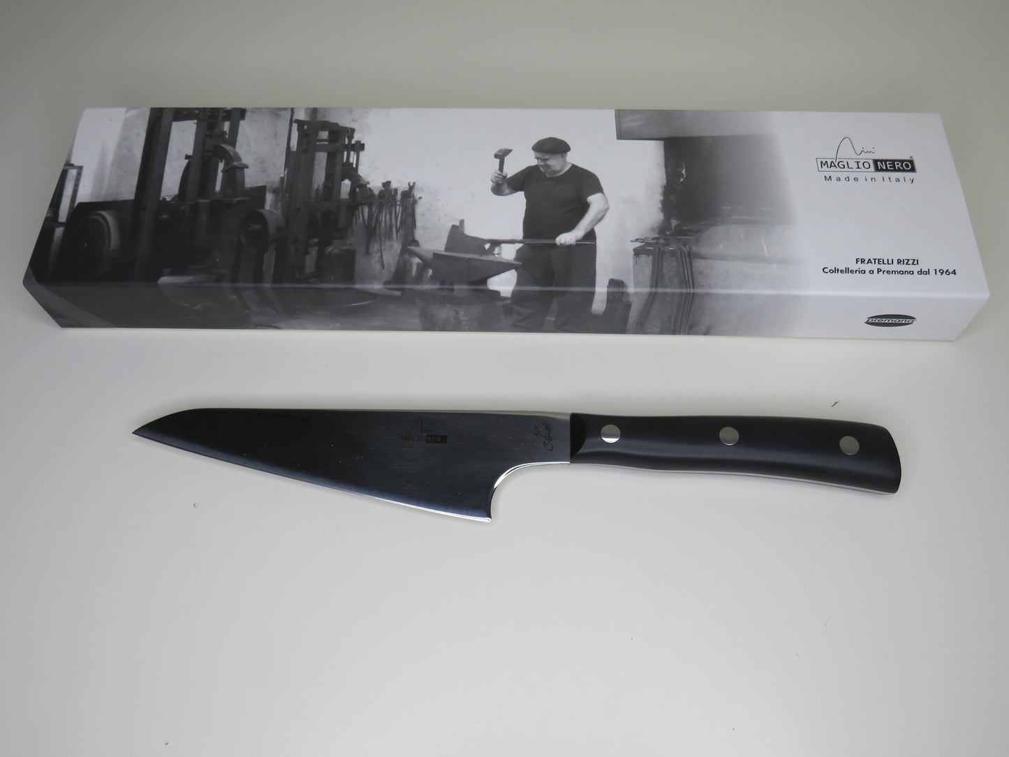 Coltello da cucina "utility" IS 3514 by Maglio Nero