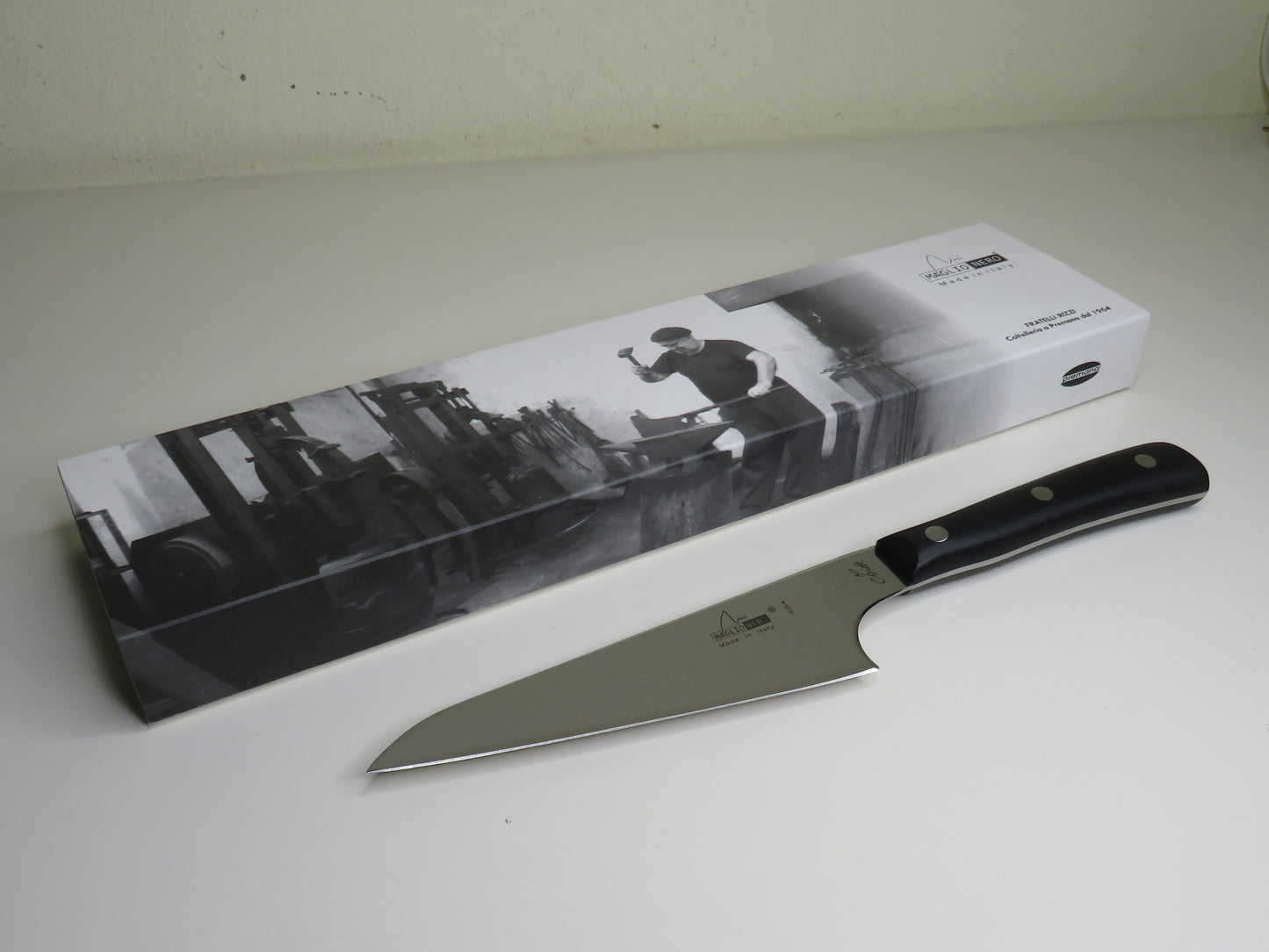 Coltello da cucina "utility" IS 3514 by Maglio Nero