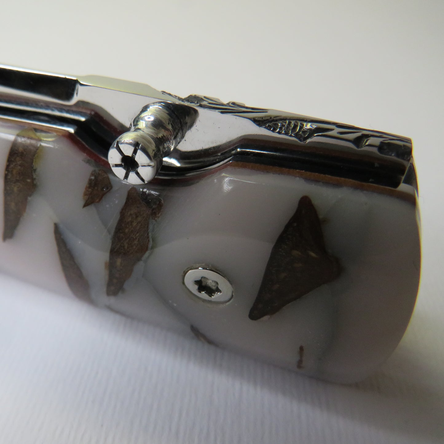 Coltello a serramanico Monterey Pine Cesellato by Citadel