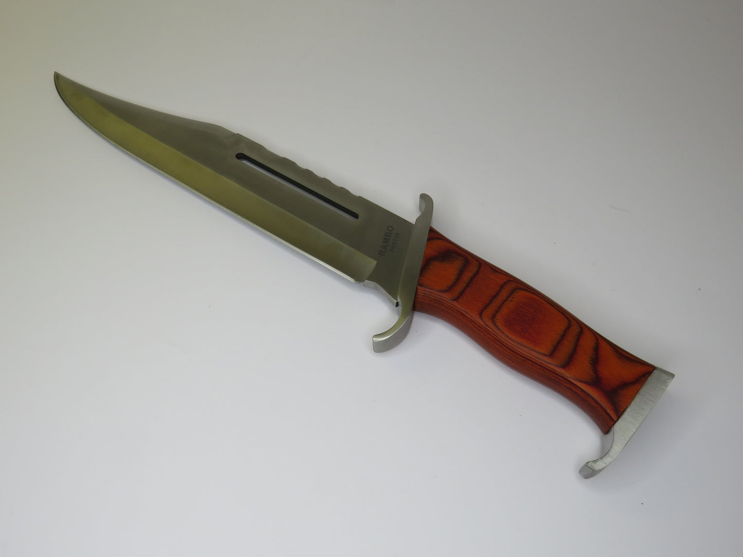 Coltello a lama fissa Rambo 3 by Sharps Cutlery