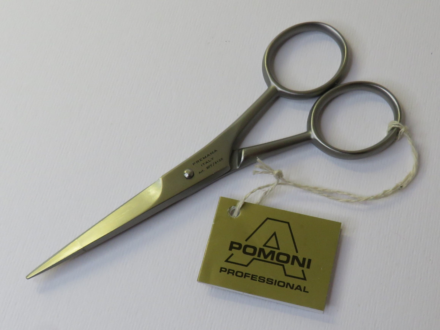 Forbice per baffi - microdentata by Pomoni