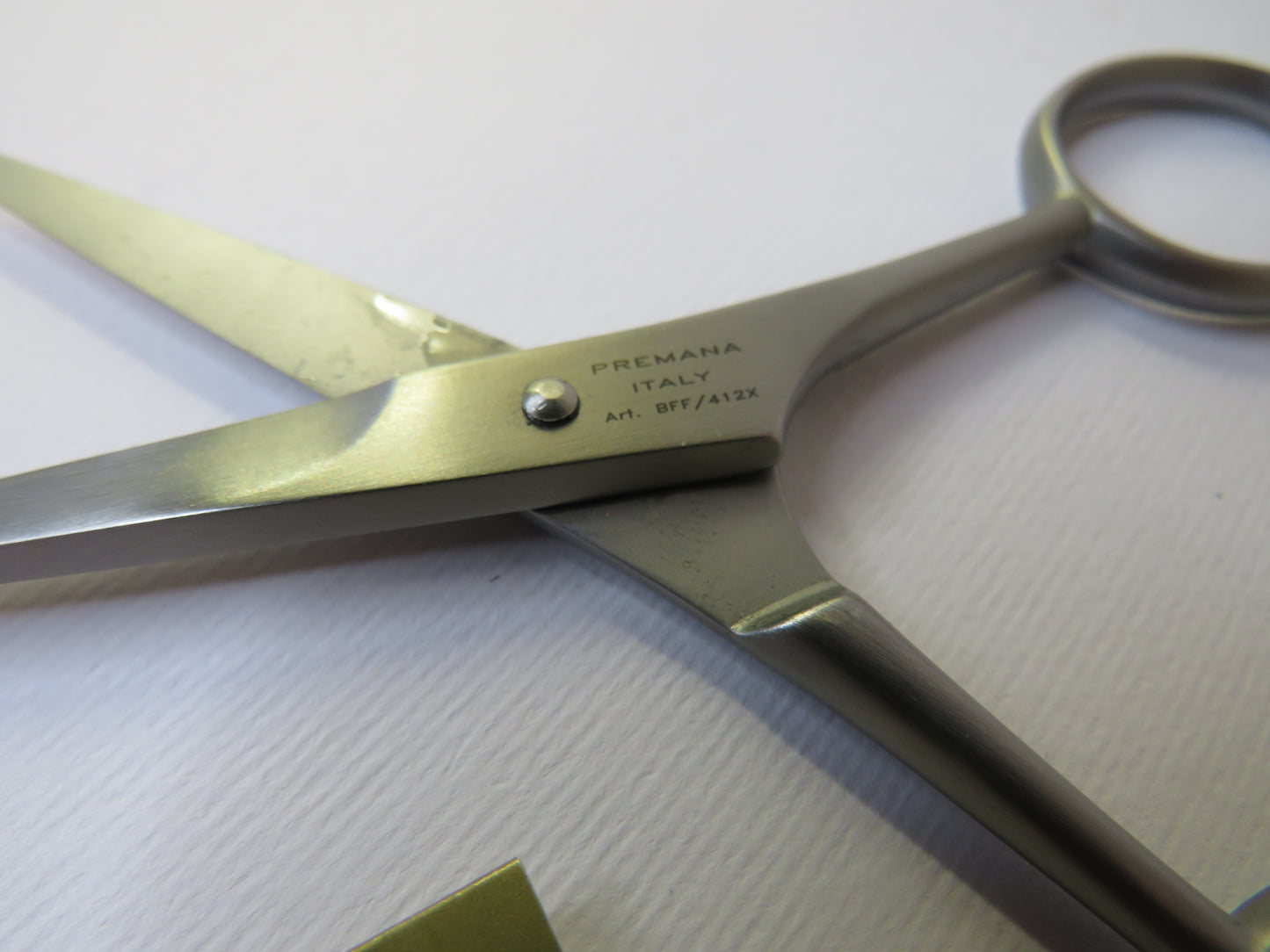 Forbice per baffi - microdentata by Pomoni