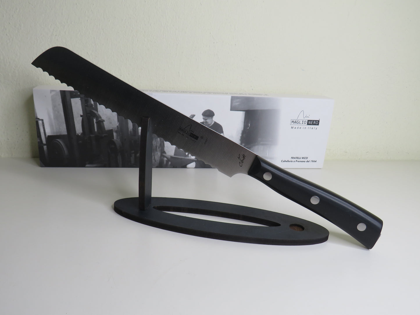 Coltello da pane IS 1921 by Maglio Nero