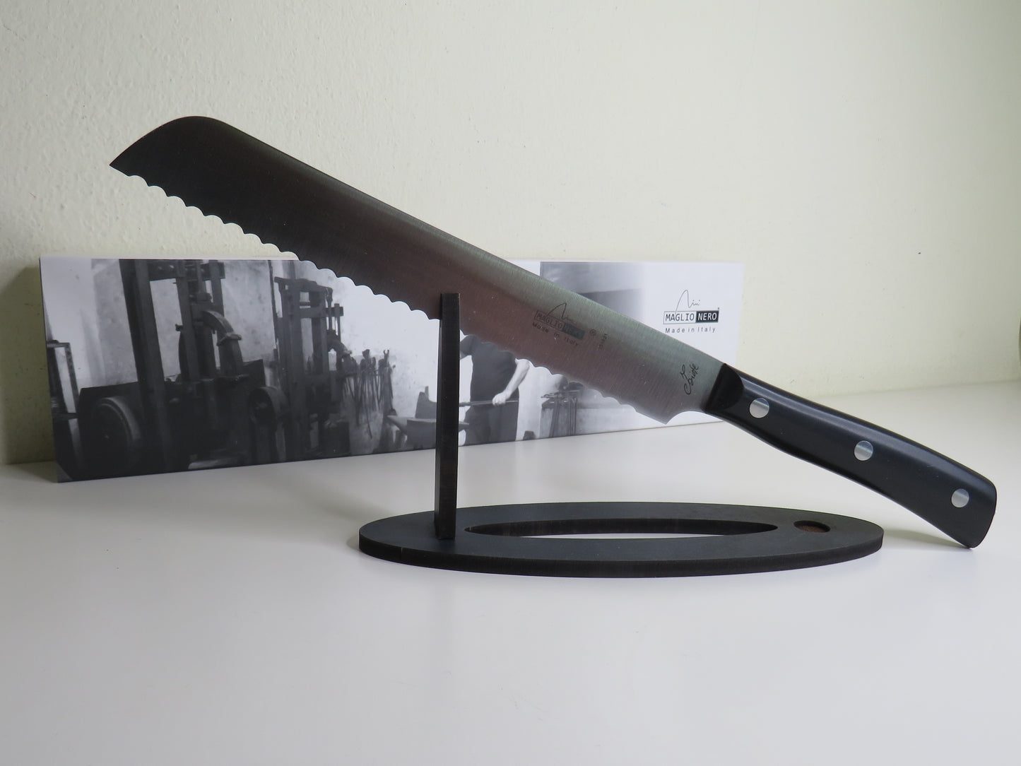 Coltello da pane IS 1921 by Maglio Nero